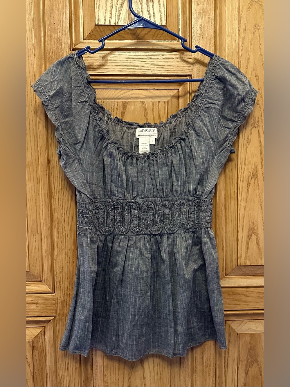 Smocked Waist Chambray Scoop Neck Blouse — Grey